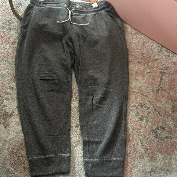 Roots Gray Drawstring Sweatpants - Picture 1 of 4